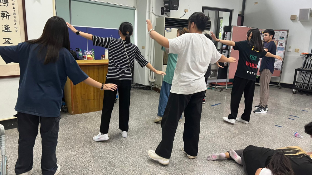 LINE_ALBUM_202486_241001_30