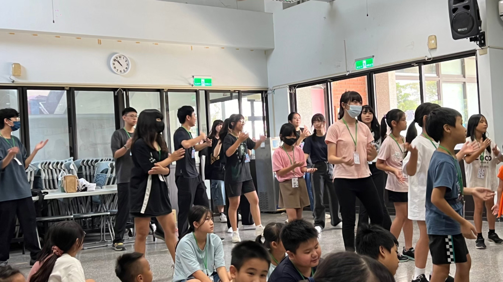 LINE_ALBUM_202487_241001_12